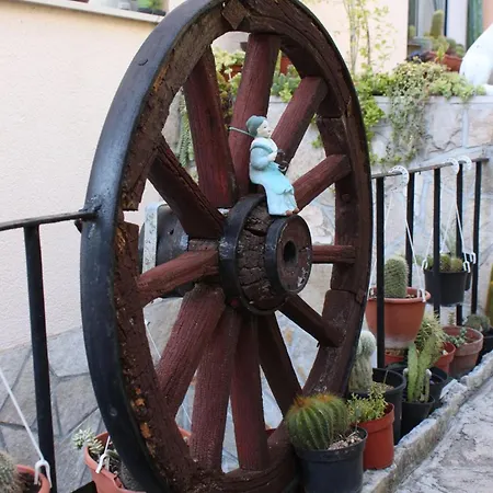Casa de hóspedes And With Parking Space - 6834 Makarska